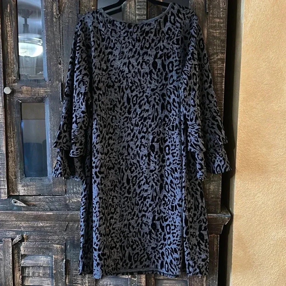 Tacera Ruffle Bell 3/4 Sleeve Dress 2X Raised Velvet Animal Print EUC - Picture 3 of 4